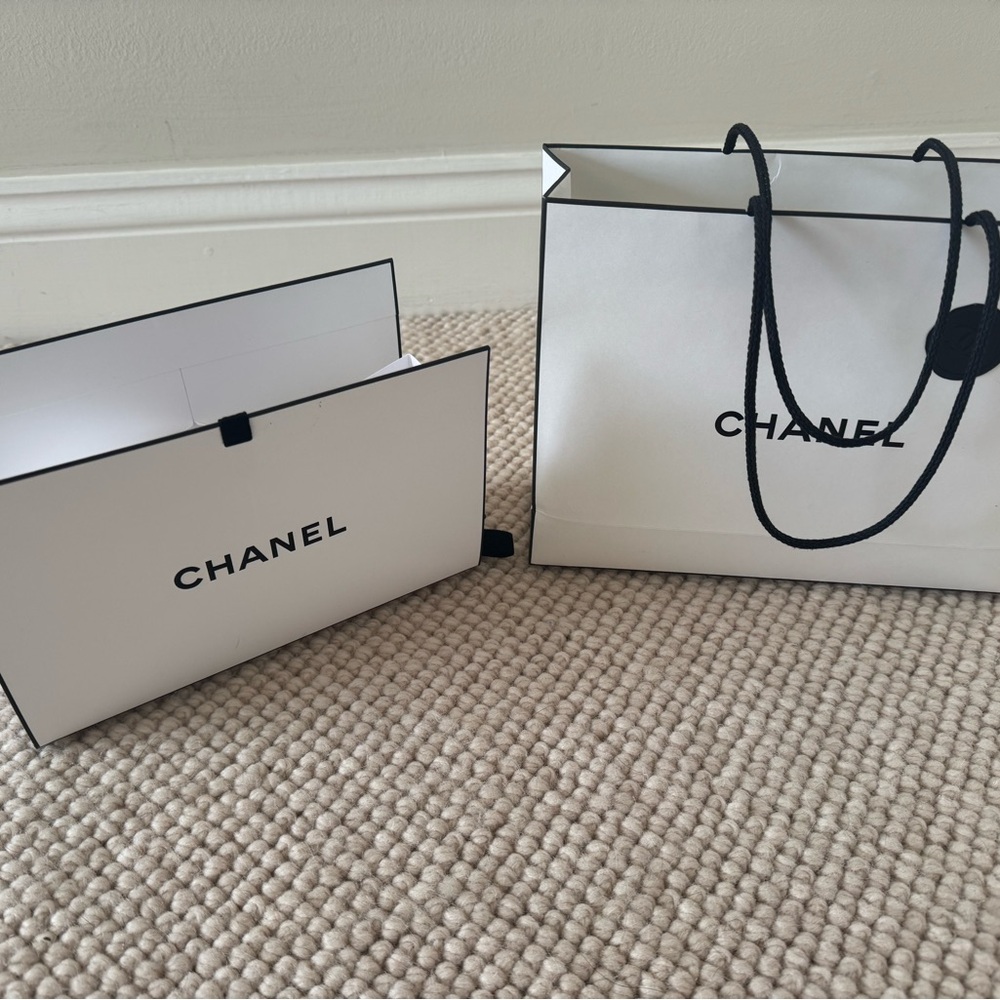 CHANEL White Paper Shopping Bag & Box Set - Black Logo